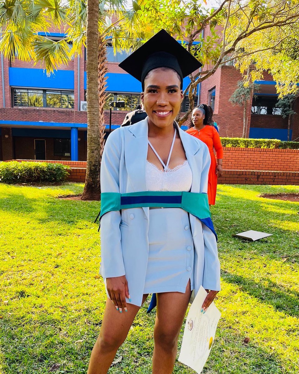 Kgethi21's tweet image. We got degreed 👩‍🎓❤️📍