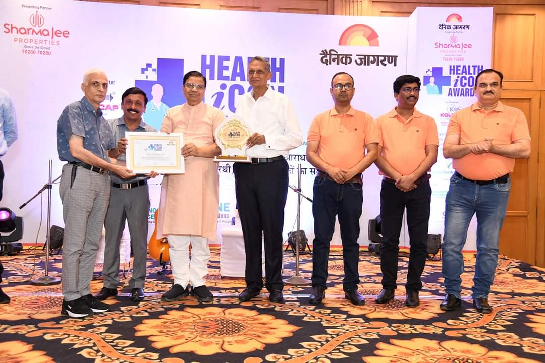 ap_setia's tweet photo. Thanks to Dainik Jagran for recognising my #dedicatedservices to society for four decades. LIFETIME  ACHIEVEMENT AWARD conferred by Hon'ble Minister for Urban Local Bodies, Haryana Dr.Kamal Gupta, at Health Icon Award @JagranNews @IMAIndiaOrg @UPCHAR4 https://t.co/cw9Hz2PLeV