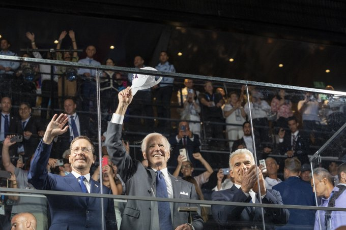 gadi_ismail's tweet photo. Israeli Leaders with US President at #Maccabiah Games opening ceremony https://t.co/B4mz7LUXe6
