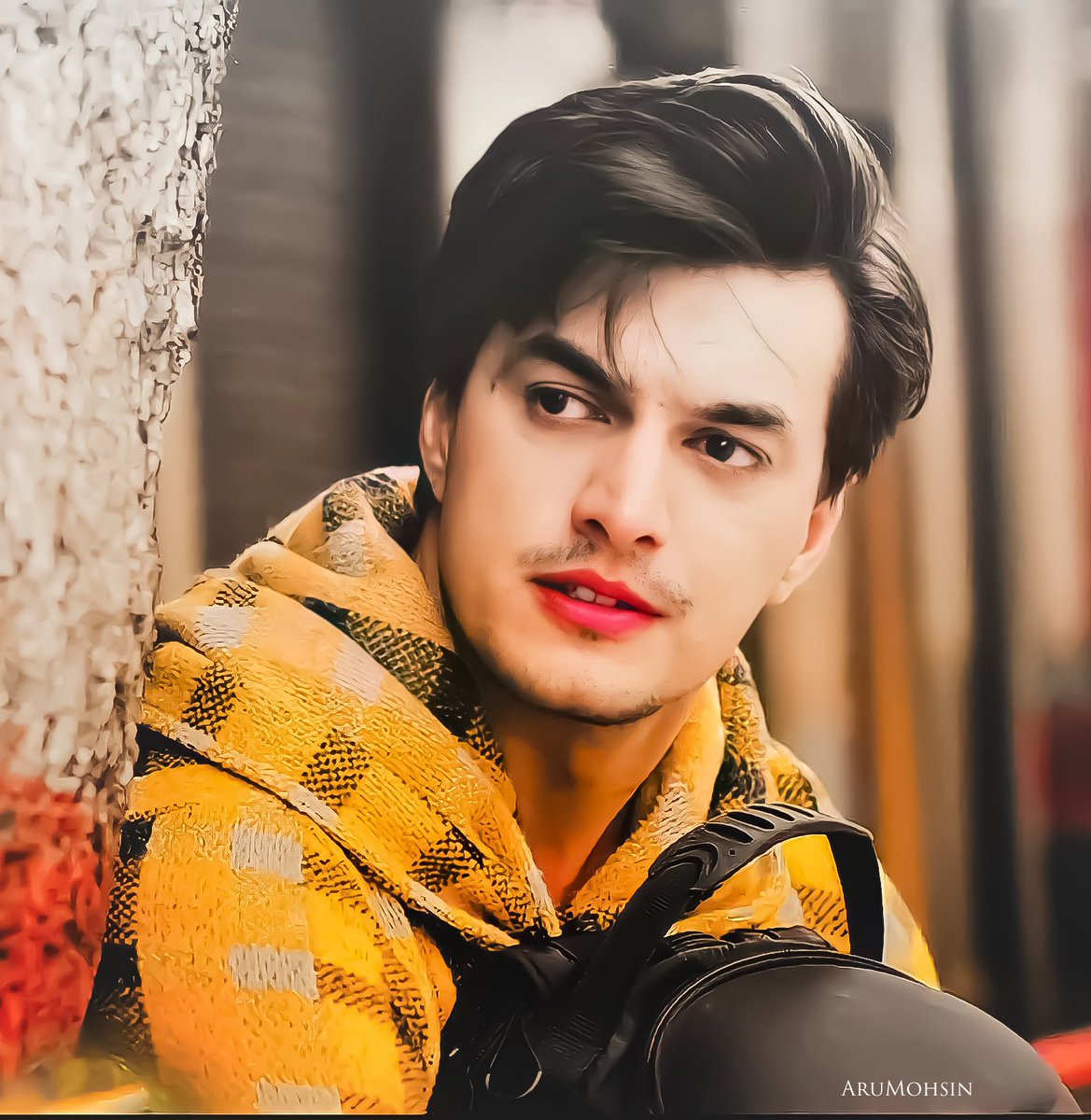 aridhamohsin's tweet photo. His stubble look🥺😍
@momo_mohsin 
#mohsinkhan #DheereDheereTumsePyaarHogaya https://t.co/djLmp4Os4m