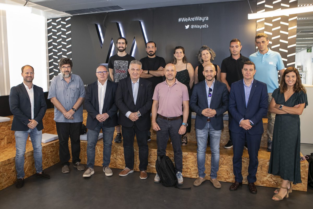 MWCapital's tweet photo. ⭕️ L'acte va finalitzar amb una Pitch Session on van participar 4 de les startups que compten amb el suport de @Wayra i 𝗧𝗵𝗲 𝗧𝗵𝗶𝗻𝘅 per impulsar noves solucions tecnològiques i llançar-les al mercat amb garanties d’èxit:
🔹@Keybotic
🔹@AppEagora
🔹#ExpaciaXR
🔹#AOnChip https://t.co/kmStY7UybW