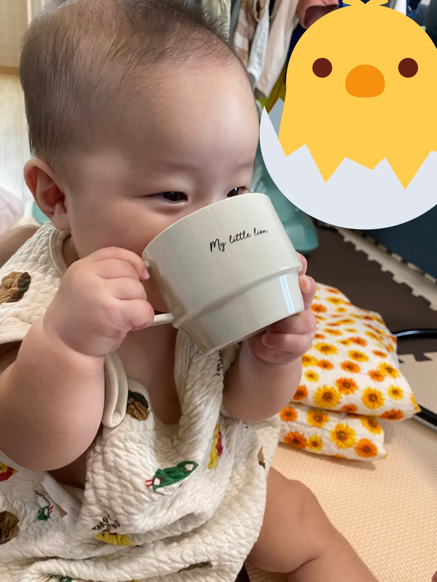 めっちゃ飲むやんｗｗコップ飲みの練習しようと思ったのに、良い意味で期待を裏切られる