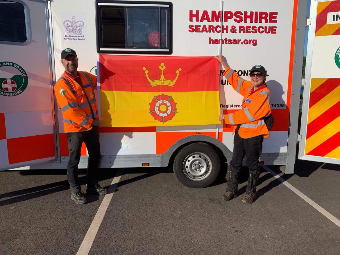 HANTSAR's tweet photo. Today is Hampshire Day.  

A day to celebrate our Hampshire heritage, to reflect on how we have all tried to help each other (especially during the pandemic - thank you Hampshire NHS and all the carers).  

A day to raise the flag - we did.

#hampshire #hampshireflag #hantsar https://t.co/1uOE9CVNpB