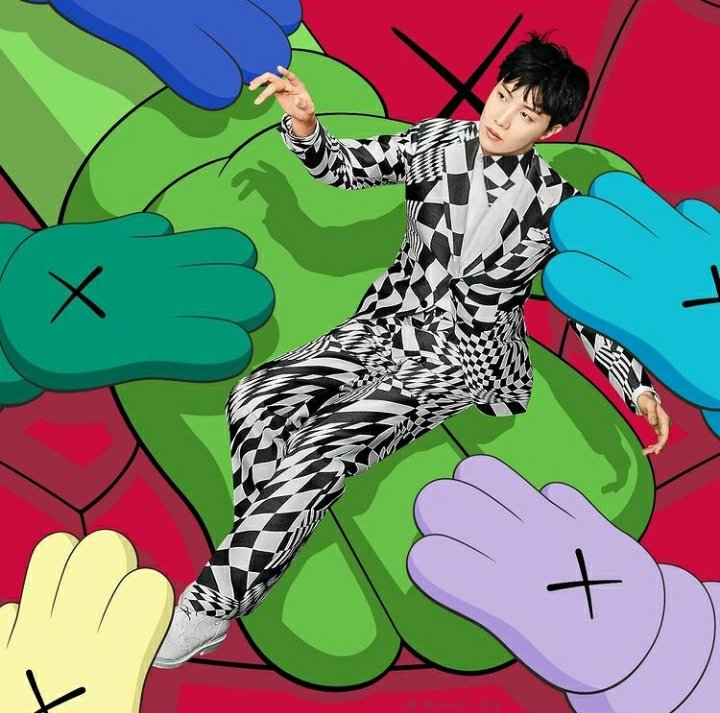 _worldofarmys_'s tweet photo. #JHOPEJackInTheBox 
Hobi ruling our hearts 💜💜💜
#jhope_방화 #HopeInTheBox #jhope_Arson #jhope_MORE #jhopeparty https://t.co/KJJGBgKssn