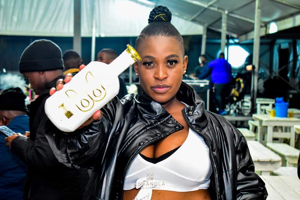 Cornetto_Netto's tweet image. Only the best 
@casspernyovest can I please get a case off these 😊🙊🤭🙈
#billiato #ostufuza #plussizequeen