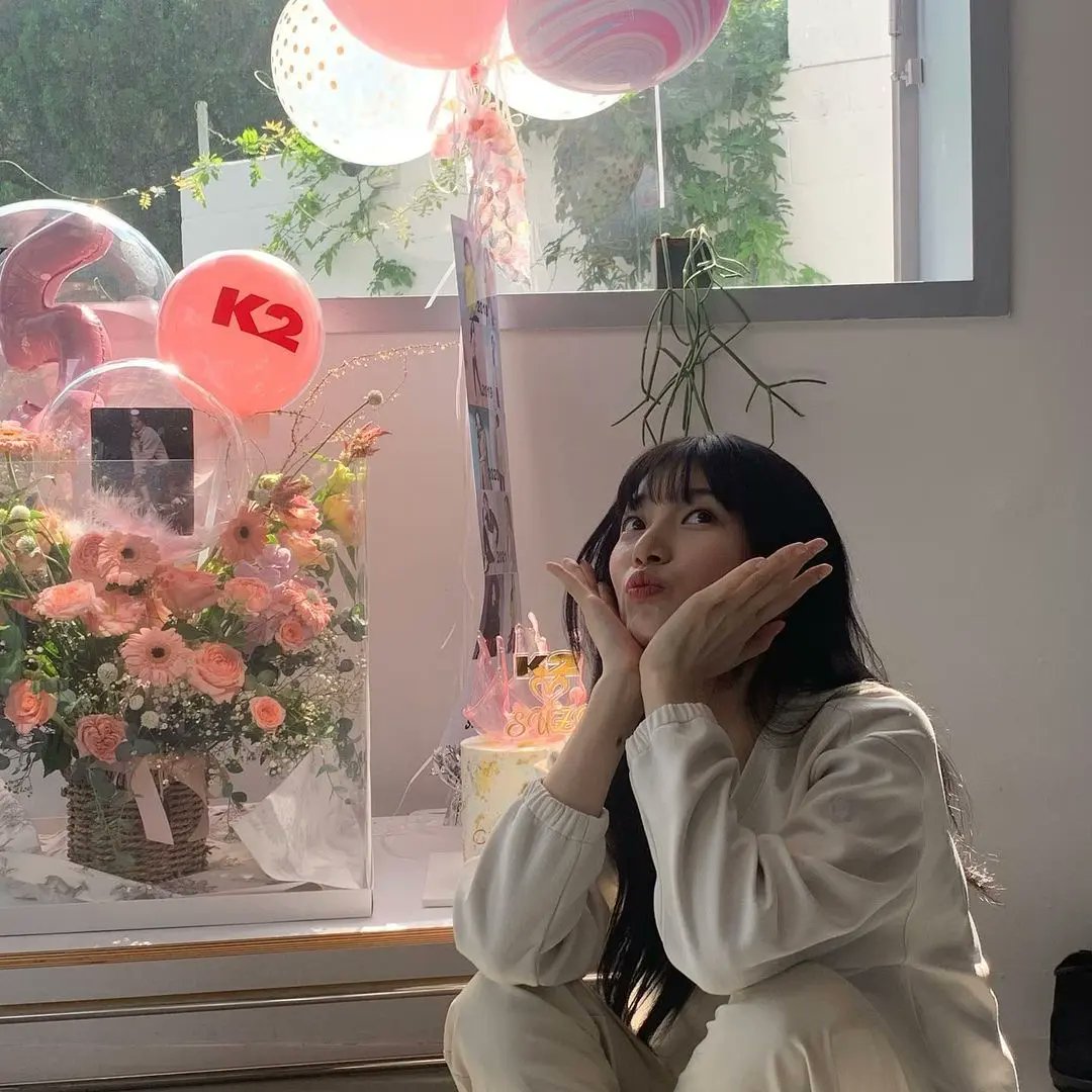 Baesujiph2018's tweet photo. [220715] Bae Suzy’s Instagram Update 😍 

“5 years with K2”

🔗 https://t.co/GJfRjb4dyS

#SUZY #BaeSuzy #수지 #배수지 #suzyk2 https://t.co/y9741v09Bq