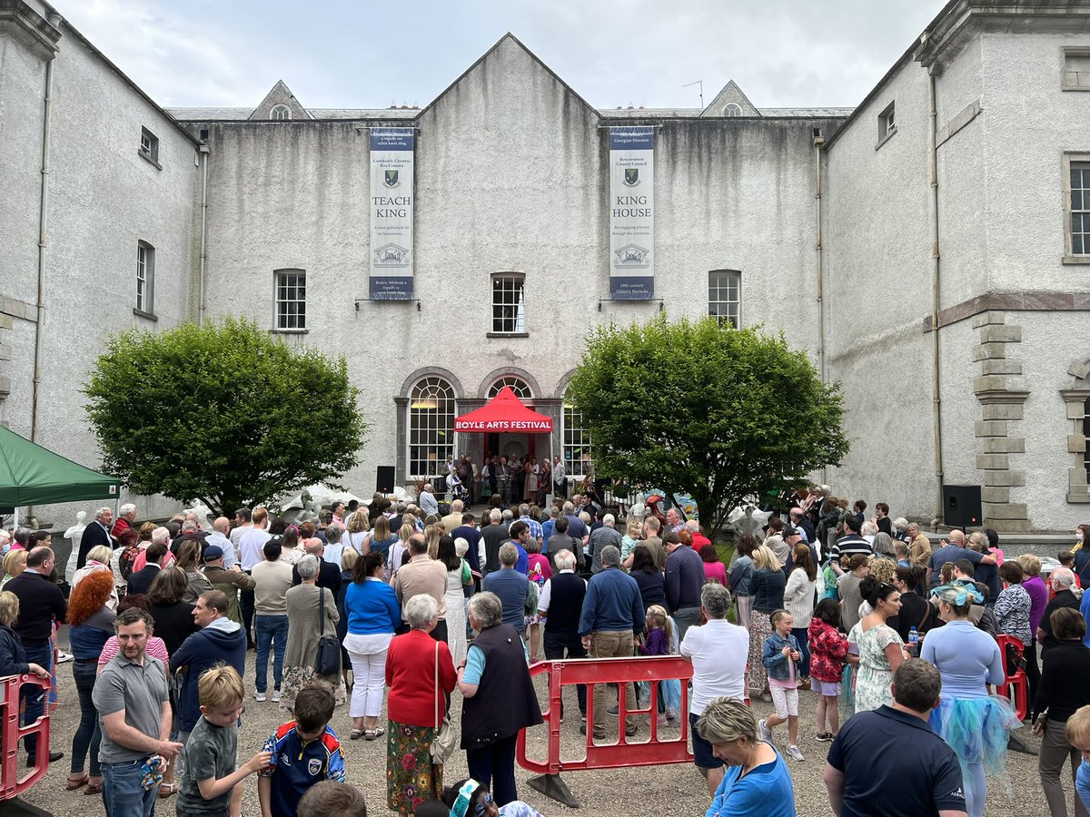cdonnery's tweet photo. Wonderful opening to the @boyle_arts exhibition featuring some of Irelands leading artists @UnaSealy @SalOfLucan #JenDonnery huge crowds &amp; great energy, get along if you’re in #Roscommon #Sligo #Leitrim #supportthearts @cathmartingreen @artscouncil_ie #art https://t.co/0GRJ9WnDg2