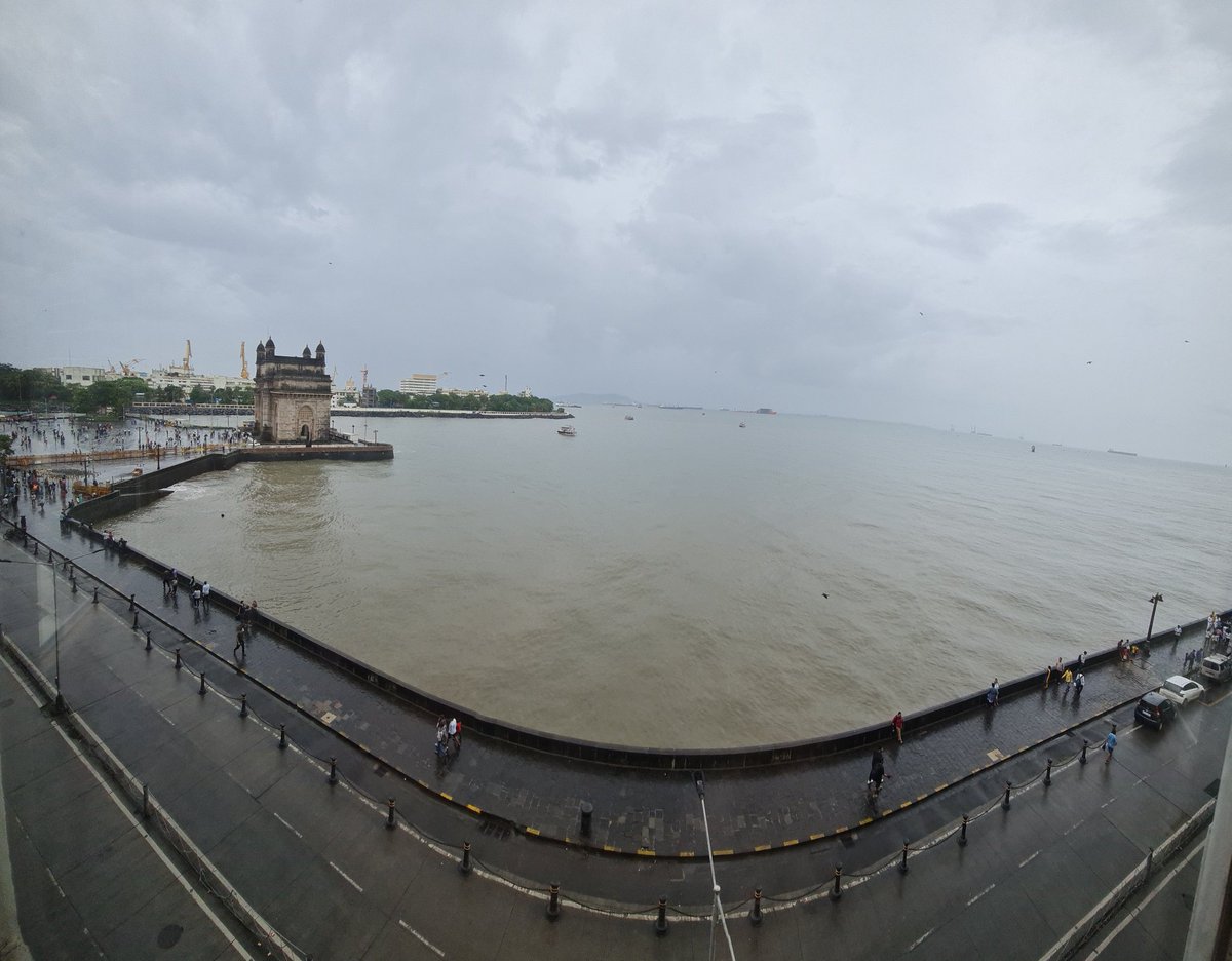 adiiishetty's tweet photo. @TajMahalMumbai @GatewayofIndia1 Pic clicked from Taj Suite :) https://t.co/xPXq1SvoIn