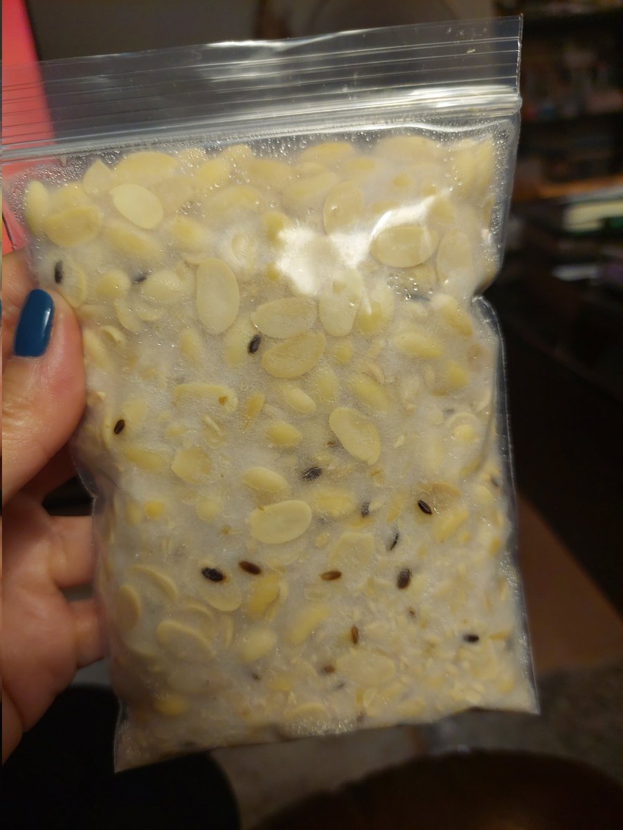 TempehEveryDay's tweet photo. #โฮมเมดเทมเป้ #เทมเป้  #tempeh #homemadetempeh #ถั่วเหลือง ถั่วเหลืองหมัก โปรตีนสูง ไฟเบอร์สูง สารพัดประโยชน์ ทำเอง กินเอง นักเลงพอ https://t.co/buDct5a690