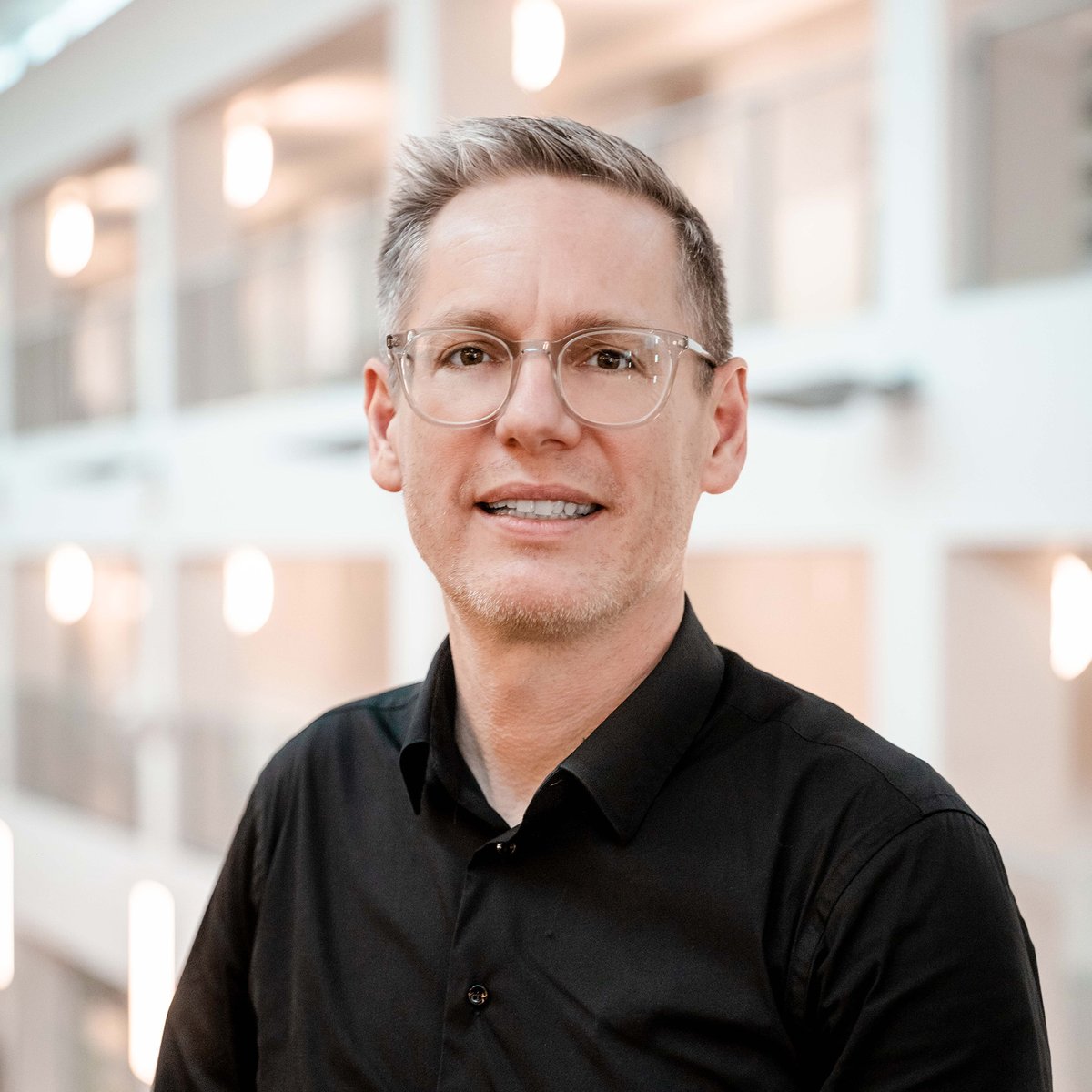 Prof. dr. Piet Stinissen is door de raad van bestuur van andreaz aangesteld als onafhankelijk voorzitter. Wim Bijnens, directeur onderzoek en dienstverlening aan hogeschool PXL, wordt onafhankelijk bestuurder van het ziekenhuisnetwerk.