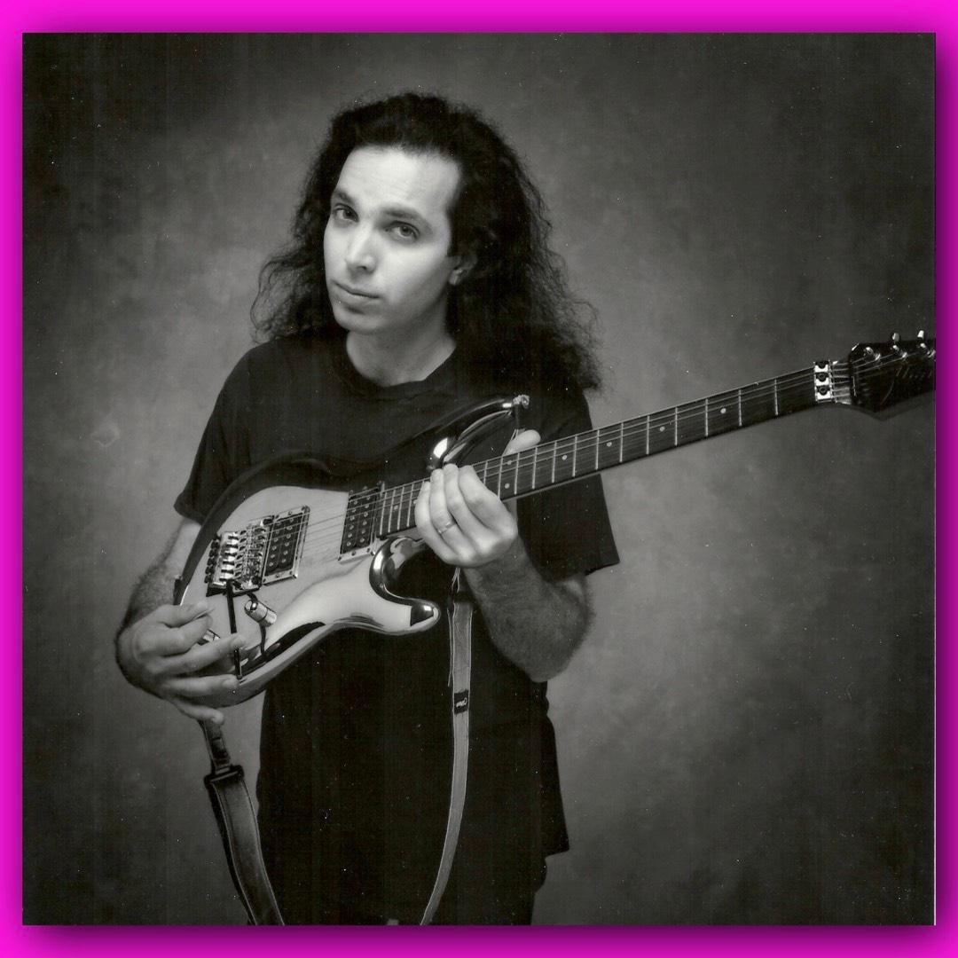 Happy Birthday Joe Satriani
July 15, 1956 Westbury, New York 