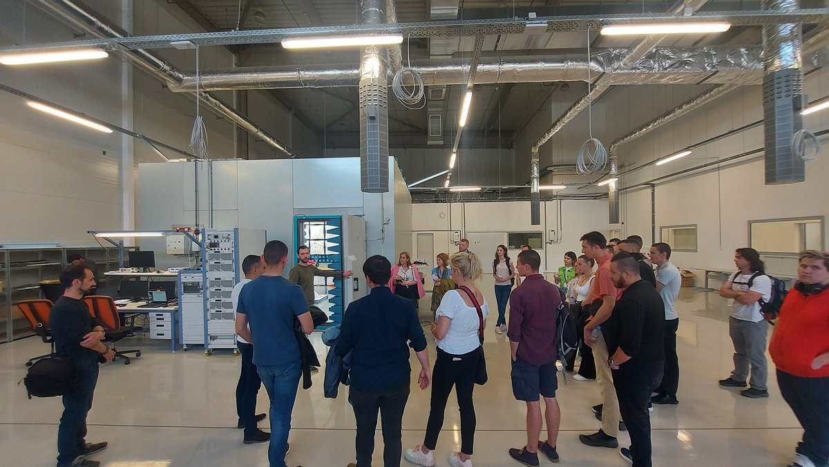 DevStyleR1's tweet image. 🚗🏢⚙️ Visteon създаде първата по мащаб у нас високотехнологична лаборатория за тестване на автомобилни технологии devstyler.bg/blog/2022/07/1…
#лаборатория #високотехнологична #автомобилнаиндустрия #тестване #технологии #автомобилопроизводители @Visteon