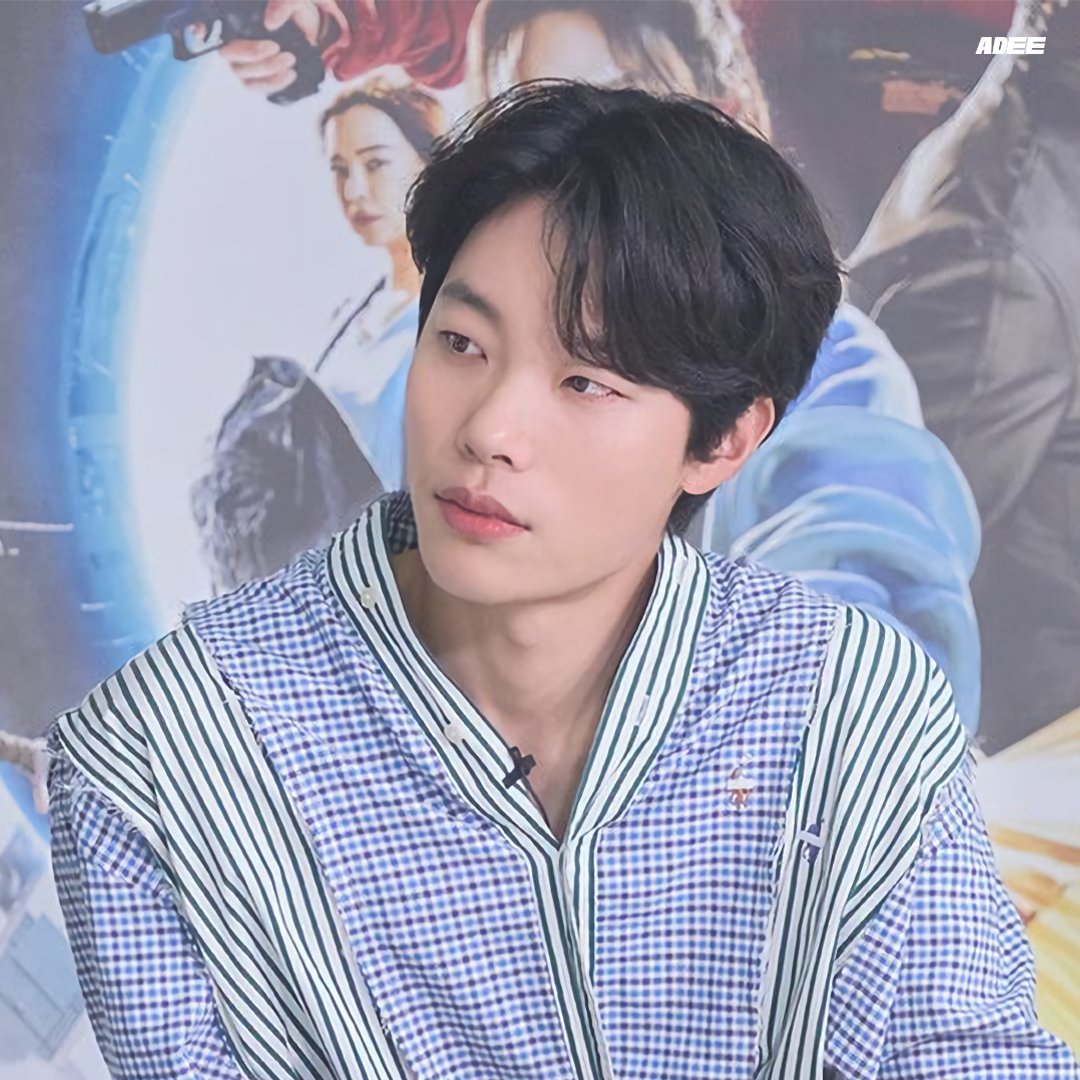 grapefruitadee's tweet photo. 220715 씨제스타그램 #외계인_1부 #문명특급 
#류준열 #ryujunyeol #柳俊烈 https://t.co/4W1kJvnb4u