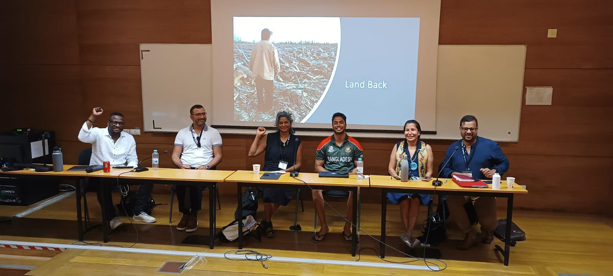 Obligatory post-panel picture of our session on Decolonising Public Law: Colonialism, Indigeneity, Race and Justice with Sujith Xavier, Vidya Kumar, Tanzil Chowdhury, Sylvia Mcadam, Mazen Masri. Fascinating debates on the possibilities and pitfalls of ‘decoloniality’.
#LSA2022