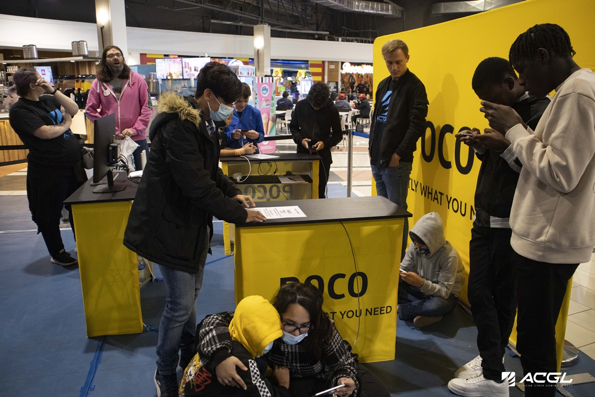 AfricanGaming's tweet photo. Day two (Sat 9 July) of the @Somerset_Mall Gaming Fest.

Photo album: https://t.co/0xXRYSZIkj

Photos by @XDayaDX.

#SMgamingfest brought to life in partnership with @RedragonSa
and @POCOGlobal.

#SAgaming #gamingZA #gaming #SAevents #EventsZA https://t.co/CAtnWZflXa