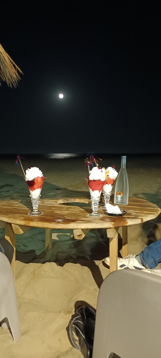 caroline lamour tweet media