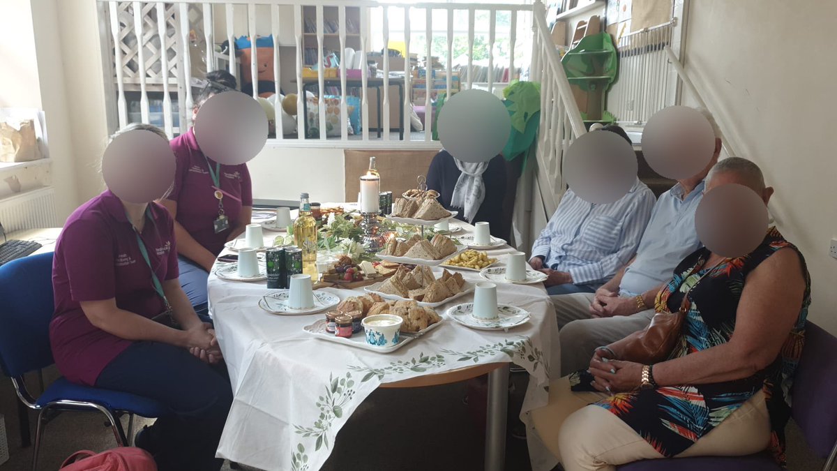 ikhlaasPrimary's tweet photo. Patients and staff from Pendleside Hospice visit school and have afternoon tea with our school councillors! They also helped to pot some plants. Thank you for coming, we loved hosting you! 🍰🧁☕️💐🌺 @PendlesideHosp https://t.co/oLkkW2ZkPO