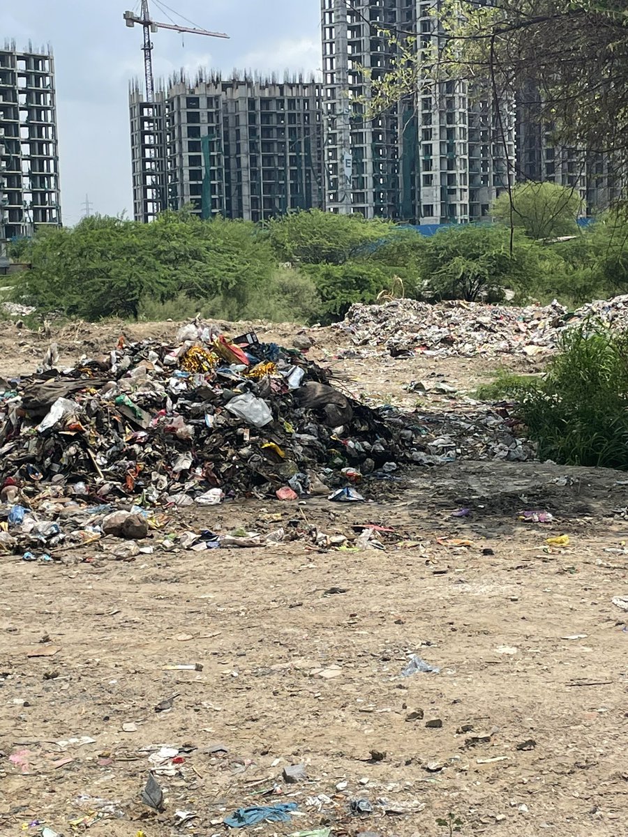 vijay_goriya's tweet image. I would like to take this opportunity to thank Noida Authority to open a new junkyard  in dream sports sector 79 noida.This is a very critical taken by NA towards swacch Bharat mission 2014 and the sustainable development goals 2015!!!