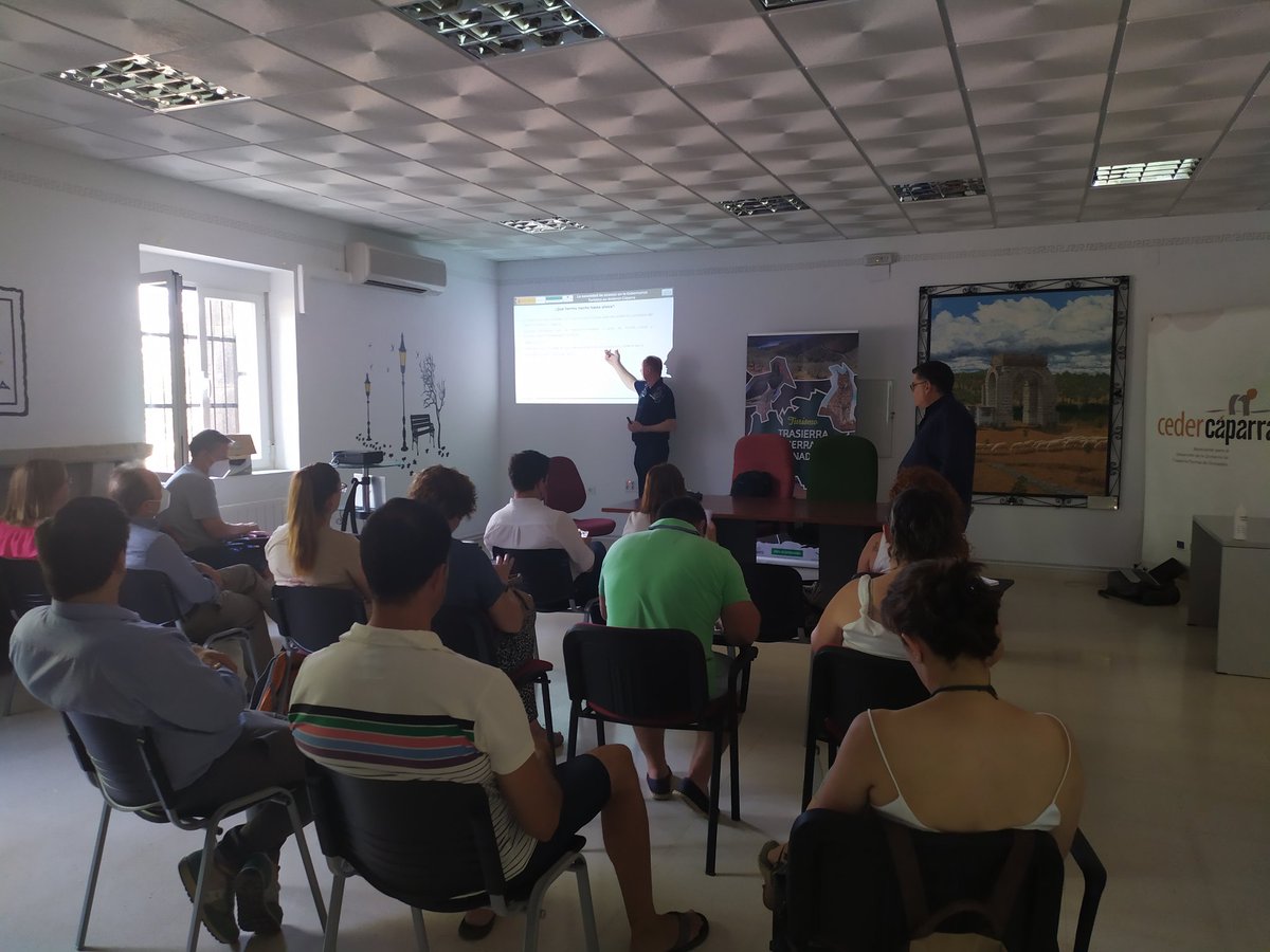 Hoy <a href="/CEDERCAPARRA/">CEDER CAPARRA </a> en el poblado del Pantano -#GuijodeGranadilla- trabajando en la creación del ente gestor del destino del PST Ambroz-Cáparra, con alcaldes y empresarios de <a href="/valleambroz/">DIVA-AMBROZ</a> <a href="/ATURTIGRA/">ATURTIGRA</a> <a href="/Atuva_Ambroz/">ATUVA</a> <a href="/Red_DTI/">RedDTIturismo</a> <a href="/DiputacionCC/">DiputacionCC</a> <a href="/Turismo_DipCC/">Turismo Provincia Cáceres</a> @JuntaEx_Cultura