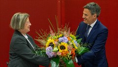 Herzlichen Glückwunsch zur Bestätigung von Marlehn Thieme als Vorsitzende des Fernsehrates.
Neue Erste Stv. Vorsitzende Katrin Kroemer und Stv. Gerda Hasselfeldt sowie Christoph Becker. #zdf #fernsehrat