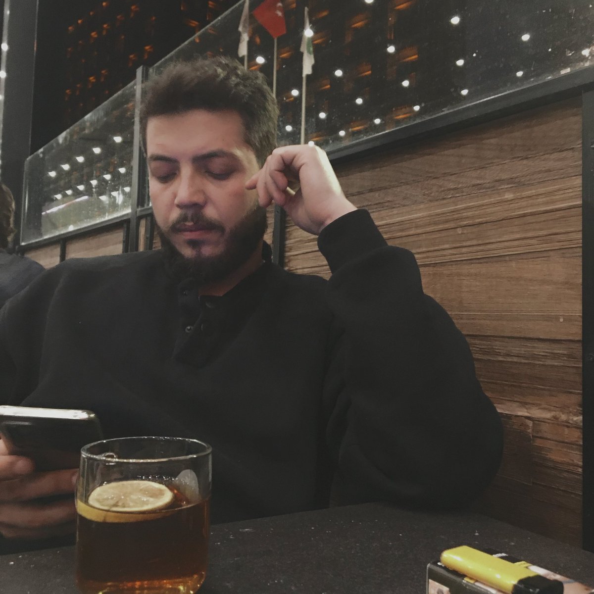 kalemdaar's tweet photo. 'gençlik uykularımda acılar çekebilecek yaşa geldiğim zaman acıyla uğraşacak yerlerimi yok ettim.' adlı yeni profil resmi, anlamlı favlayalım arkadaşlar 

#YeniProfilResmi https://t.co/xp5ehfR5YV