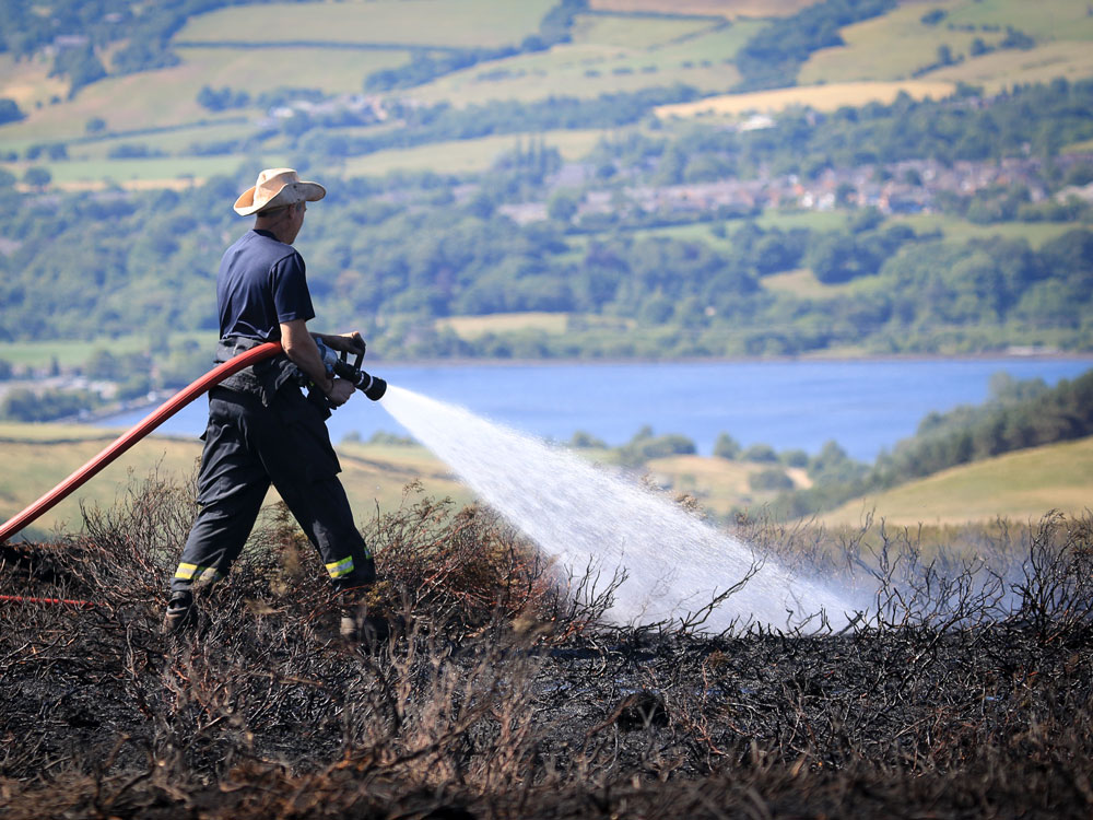 With rising temperatures, the risk of fires breaking out on the #PeakDistrict Moors has reached a critical level.

🔥 No BBQs or camp fires in the open countryside
🔥 Do not discard used cigarettes
🔥 Take home what you bring
 
If you see a fire, call 999 immediately.