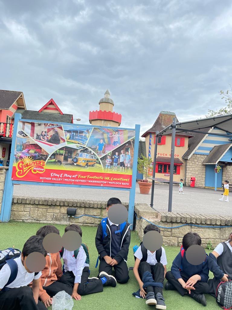 ikhlaasPrimary's tweet photo. Whole school trip to Gulliver’s World Theme Park! Although it was forecast to rain, the weather held up and everyone had a blast! 🎢🎡🎠☀️ #GulliversWorld #SchoolTrip https://t.co/Vd6SQ4rUFY
