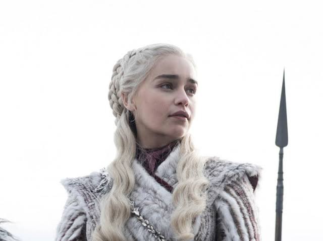 LifeOfVegas7's tweet photo. GAME OF THRONES QUESTION THREAD

Who is the most beautiful character?

- Daenerys Targaryen
- Talisa Stark
- Margaery Tyrell 
- Missandei of Naath

👇🏾👇🏾👇🏾👇🏾 https://t.co/RPm3ecrZpB