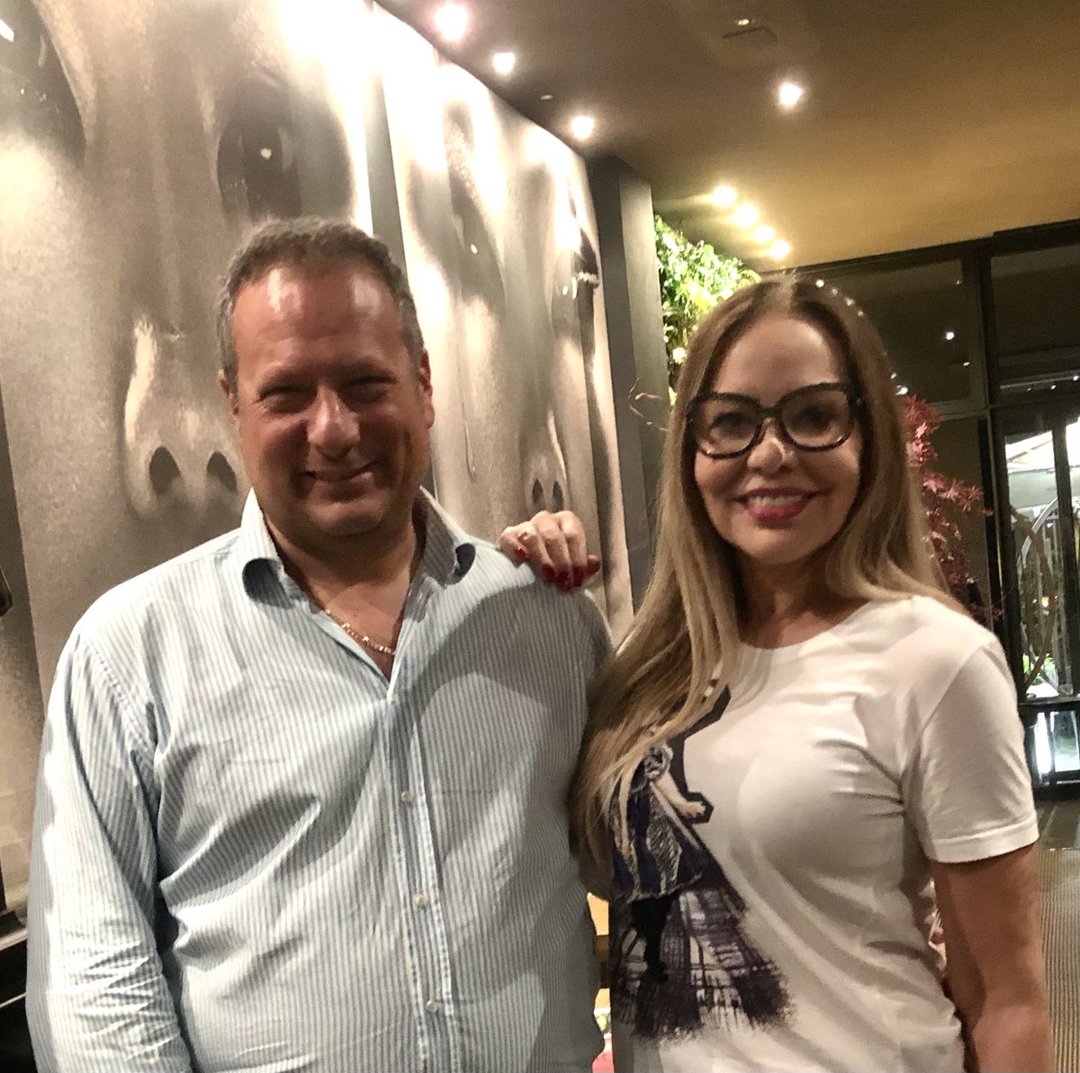 ROMASOMO's tweet image. L’altra sera al Somo Restaurant…
Ornella Muti 🎬⭐️@muti_ornella 
Benvenuta!
•
☎️ +39 06 5882060
📲 APP Somo Restaurant