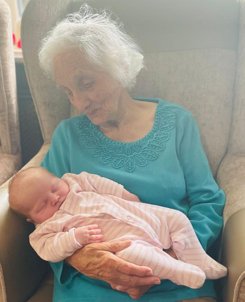 BelmontCare's tweet photo. Cuteness alert! 👼
We were visited by baby Molly - such a lovely little bundle she was, so happy in all of our arms. Absolute joy to all of us.
https://t.co/TzwVPnL53k
#babyvisit
#happyvisit
#happybaby
#Borntocare https://t.co/KffakoiqJf
