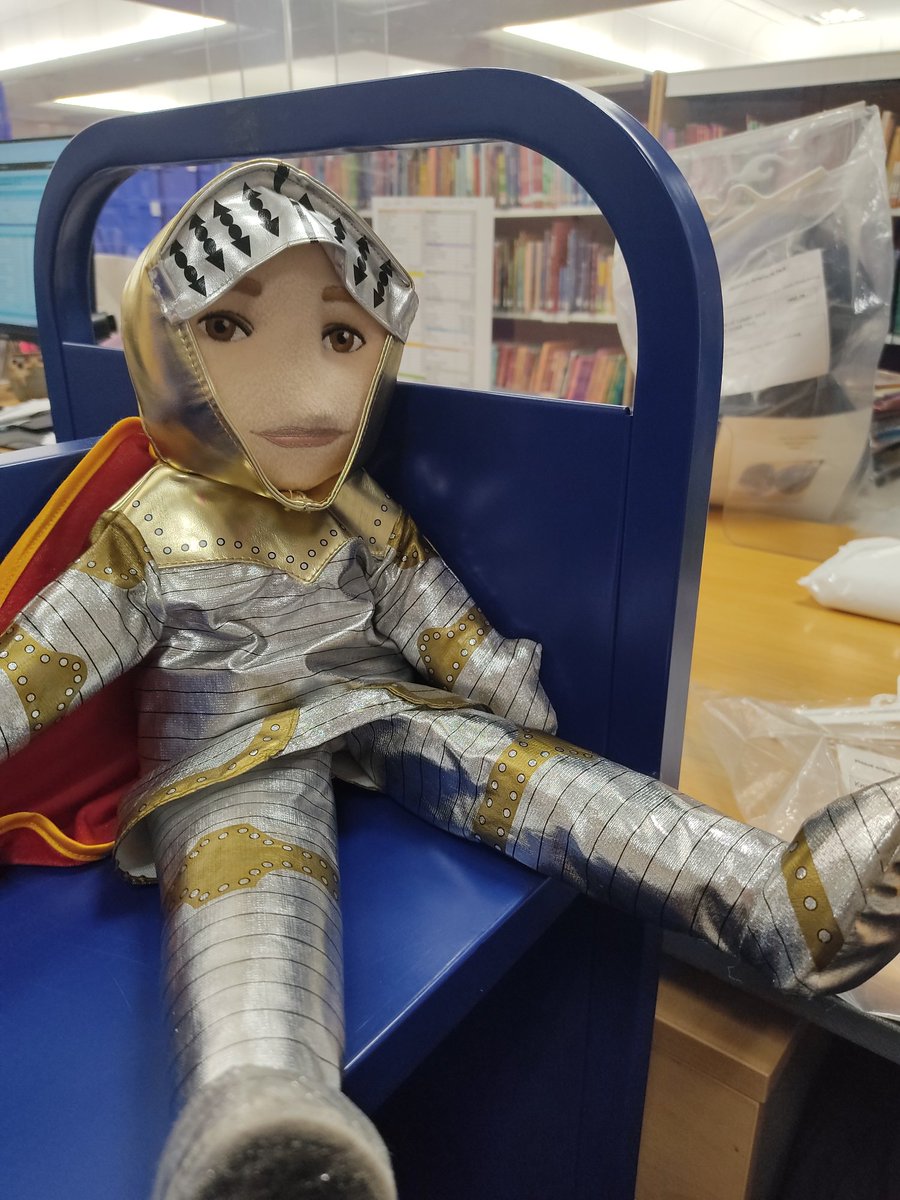 Although he doesn't look it, our Knight Hand Puppet is over the moon that it's Friday 😂

We're not just books in SLS, we have a range of other resources including hand puppets, artefacts, costumes, sensory resources and storysacks!

#books #sls #schoolslibraryservice #handpuppet