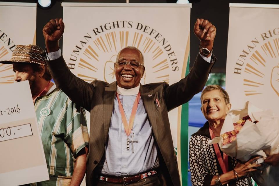 pemakenya's tweet photo. 1/3: Elections lie at the heart of democracy and remain the primary means through which individuals exercise their right to participate in public affairs. More elections are held than ever before throughout the world. 
#HRDAwardKE https://t.co/UXcAbphNjV