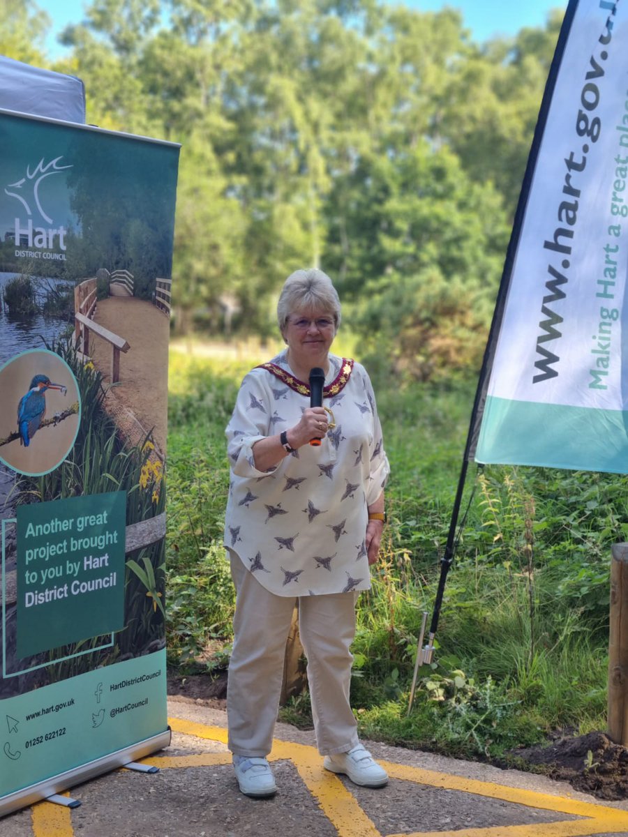 HartCouncil's tweet photo. π Our Chairman, Jane Worlock, is giving a few words this morning to mark the completion of the #FleetPondCorridor π
We are joined by funders @enterprisem3 @BerkeleyGroupUK aswell as @suttles_projects and @FleetPondSoc. Full access to #FleetPonds car park will return tomorrow https://t.co/VRP9S18P2s