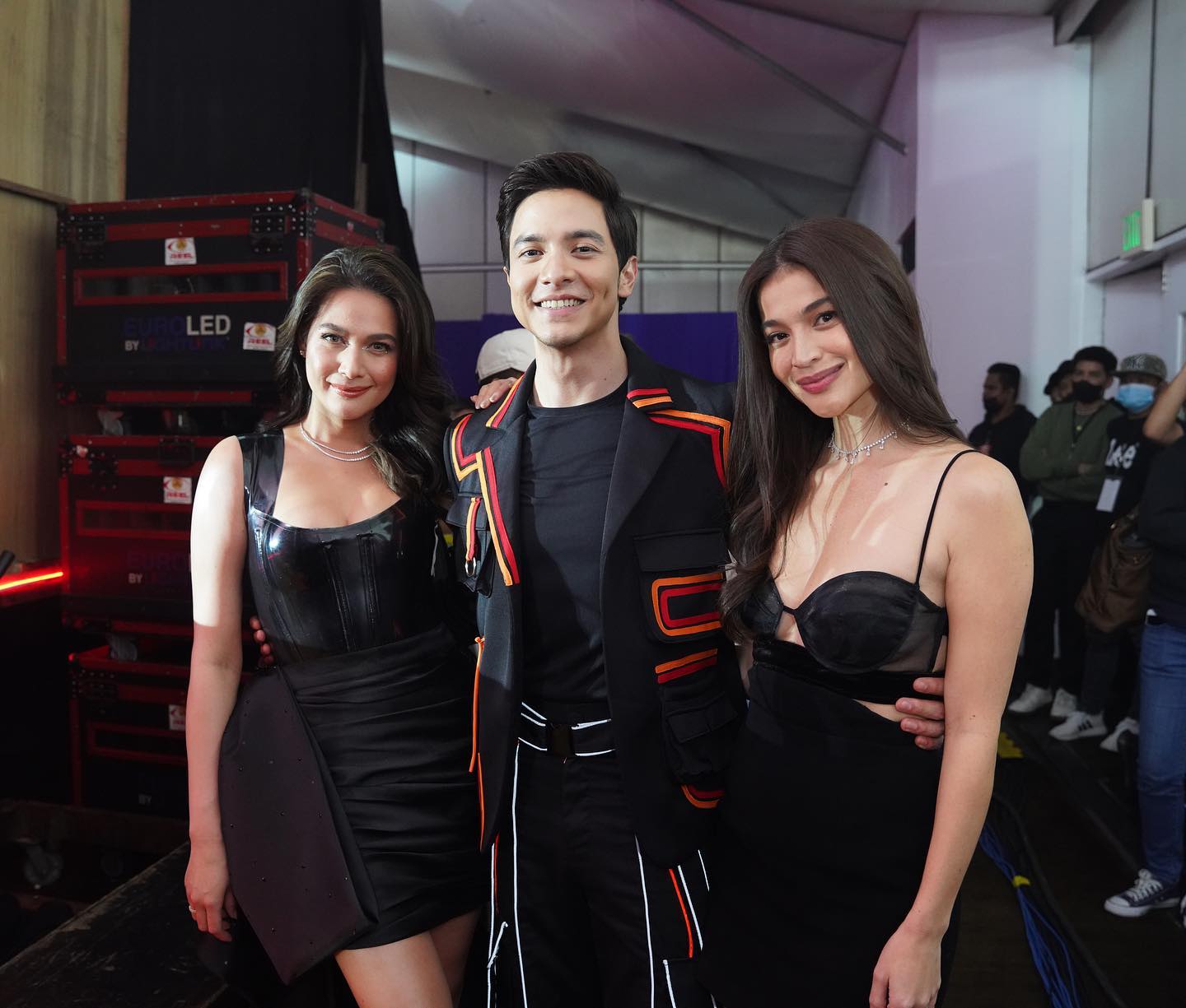 ALDENatics QC on X: "Our superbod, Mr. Alden Richards, with two beauties, Ms. Bea Alonzo and Ms. Anne Curtis. #CenturyFunaSuperbods2022 cto @leysam1 Ig. @aldenrichards02 @Century_Tuna #ALDENRichards https://t.co/VrHkKb1S20" / X
