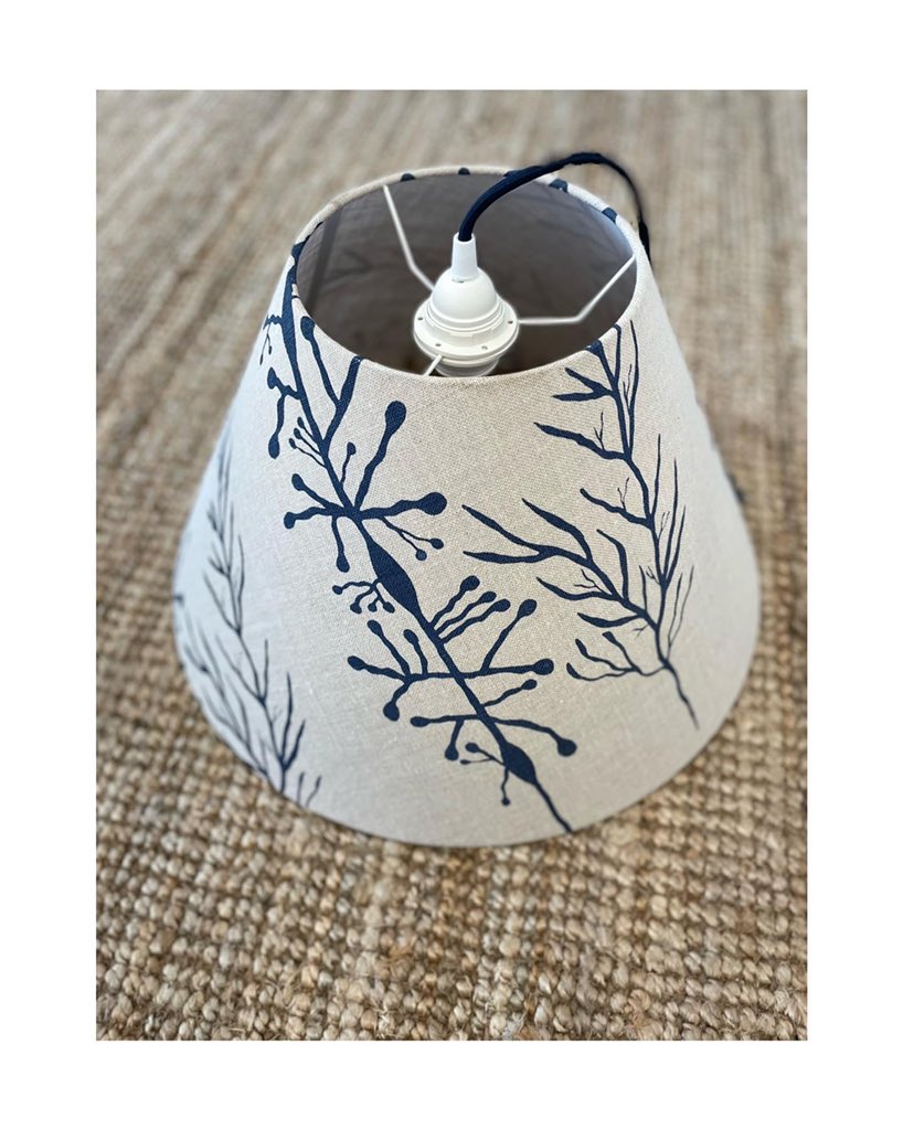 Mermade29's tweet photo. @PaysBigoudenSud port de Lesconil la merveilleuse galerie #lesSeaReines true Joliot Curie est ouverte à l’année ! #art #artisanatdart #piecesuniques @BigoudenMakers @Toutcommence29 @PaysBigoudenSud @GuideDuRoutard @guidespetitfute @HotelPortLesco https://t.co/ooNDTbb4uh