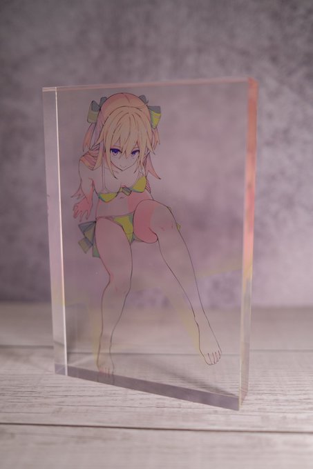 届いた!
後ろが黒いと思っていた以上に透けちゃう… 