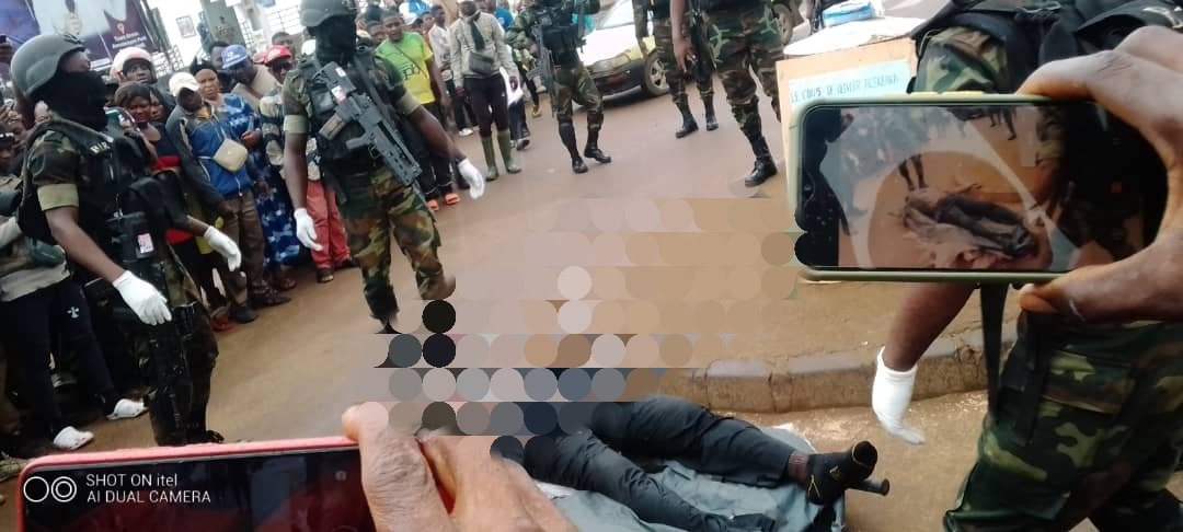 MimiMefoInfo's tweet image. Urgent: Hundreds gather in Kumba to view the body of fallen Ambazonian ‘General,’ ‘Field Marshal’

Read more 👇🏾👇🏾👇🏾 mimimefoinfos.com/urgent-hundred…