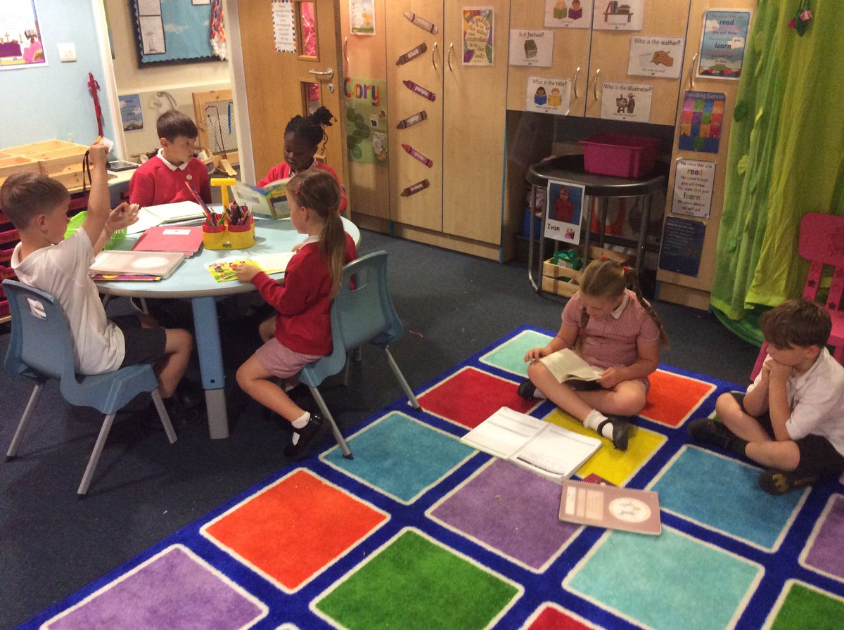 MrBStJosephs's tweet photo. Year 3 have really enjoyed their buddy reading session with Year 1 this morning.  @Daniell65126960 @stjs_staveley #joeysenglish https://t.co/uO4MauFDix