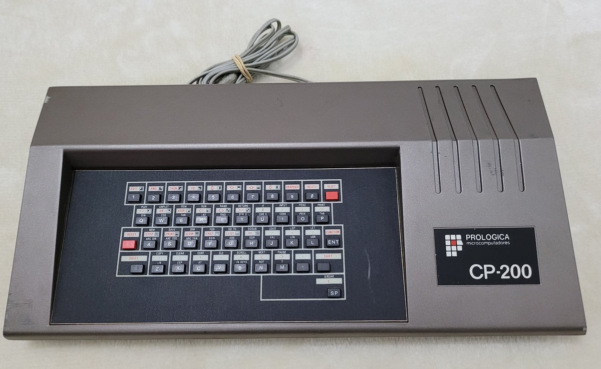 Carlos_Funo's tweet photo. Raridade do dia. #prologica #retrocomputing #anos80 #zx81 #sinclair https://t.co/oM7IOobcB9