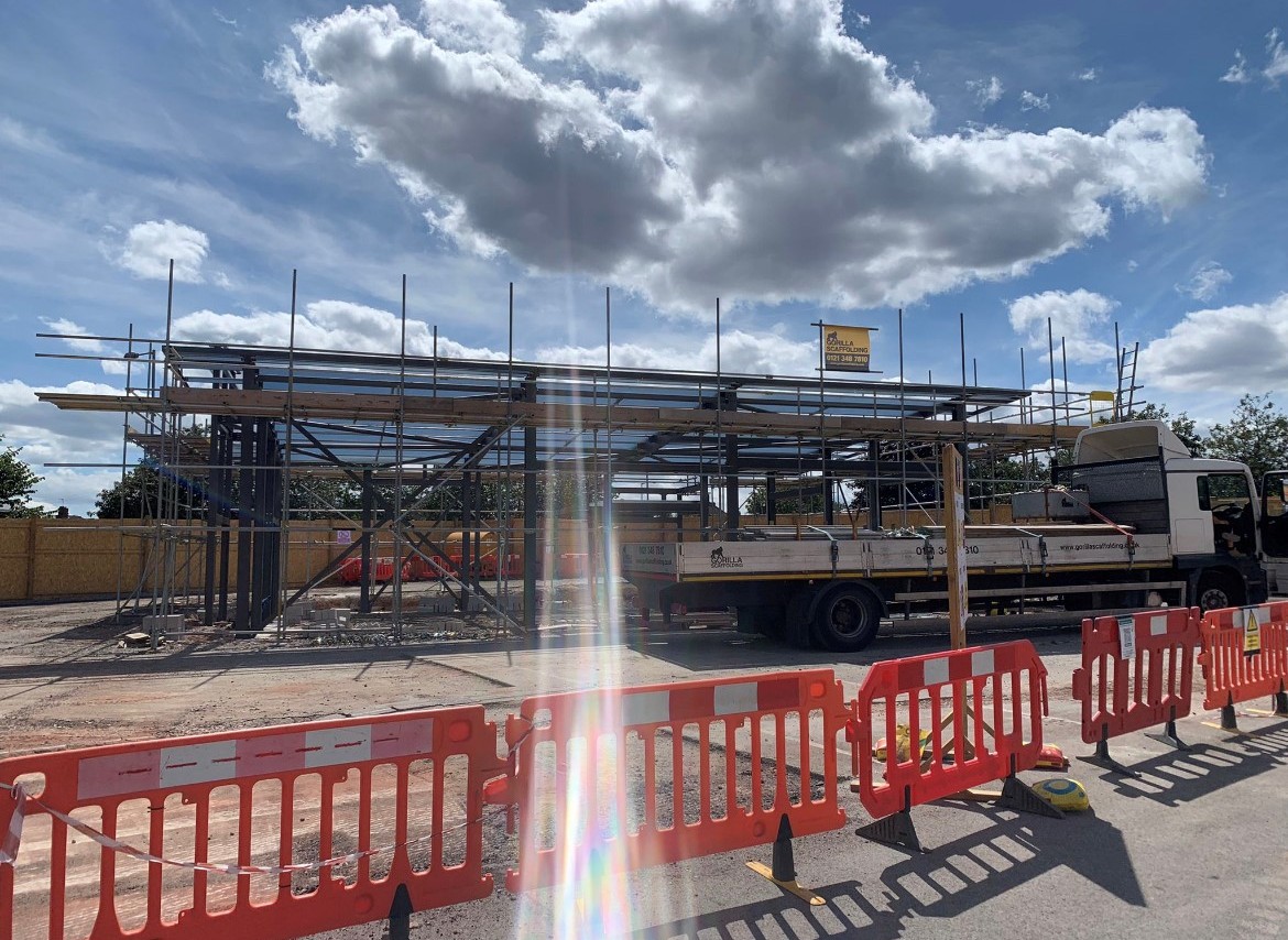 GorillaScaffold's tweet photo. Scaffold erected for Costa Coffee☕ 

Definitely needed a coffee for this job!🦍 

#Scaffolders #Scaffolding #Construction https://t.co/Oqu6uLmLW3