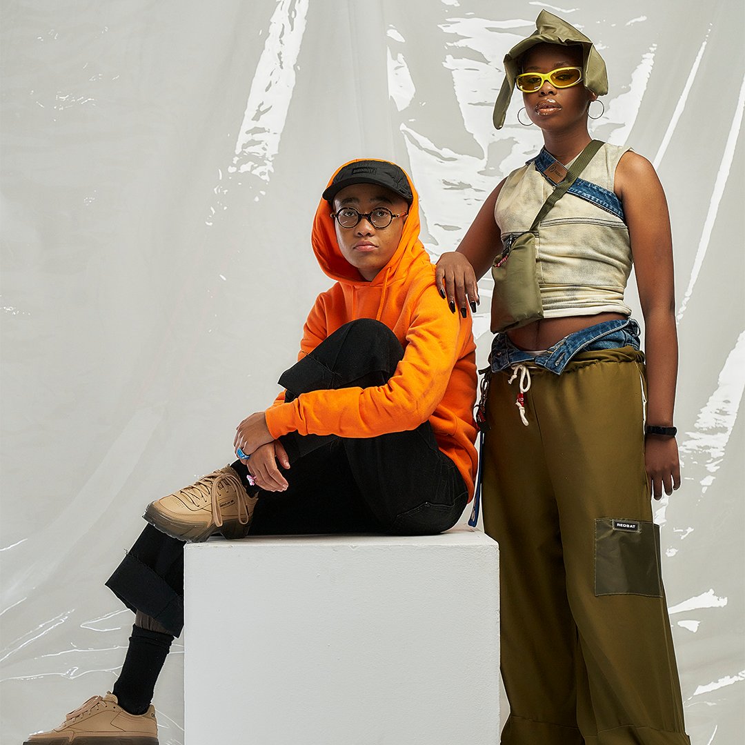 sportsceneSA's tweet photo. 3. Sketch and mood-board should be streetwear inspired (full fit)
4. Submit by the 18th of July 2022
6 finalists will be chosen & sent samples to co-create a design with Redbat. Designs to be showcased at the Redbat Posse event on the 5.09.22.
T&Cβs apply
#RedbatPosse https://t.co/CpoXS7RMN2