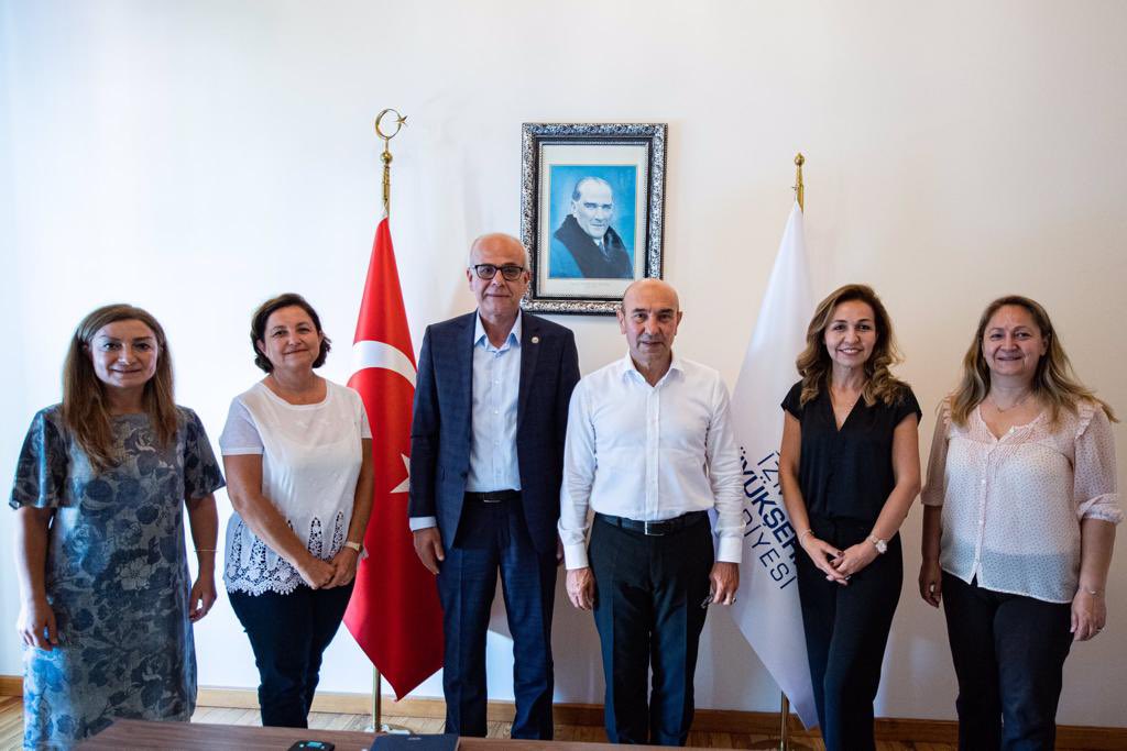 Asbest Söküm Uzmanları Derneği(ASUD) (@asud06) on Twitter photo Sayın Başkan <a href="/tuncsoyer/">Tunç Soyer</a>’e 22/06/2021 tarihinde 45 dakika Asbest tehlikesi için sunum yapılmış ve NAe Sao Paulo gemisinin sökümünün #aliaga #izmir için felaket olacağı bilgisi verilmiştir. <a href="/Egeiscibirligi/">EGE İŞÇİ BİRLİĞİ</a> <a href="/AlcepCevre/">ALÇEP (Aliağa Çevre Platformu)</a> <a href="/Ali_Oztunc/">Ali Öztunç</a> <a href="/_EGECEP_/">EGEÇEP</a> <a href="/Limter_is/">DİSK / LİMTER-İŞ SENDİKASI</a> #katiltozasbest #asbestos Sayın Başkan <a href="/tuncsoyer/">Tunç Soyer</a>’e 22/06/2021 tarihinde 45 dakika Asbest tehlikesi için sunum yapılmış ve NAe Sao Paulo gemisinin sökümünün #aliaga #izmir için felaket olacağı bilgisi verilmiştir. <a href="/Egeiscibirligi/">EGE İŞÇİ BİRLİĞİ</a> <a href="/AlcepCevre/">ALÇEP (Aliağa Çevre Platformu)</a> <a href="/Ali_Oztunc/">Ali Öztunç</a> <a href="/_EGECEP_/">EGEÇEP</a> <a href="/Limter_is/">DİSK / LİMTER-İŞ SENDİKASI</a> #katiltozasbest #asbestos