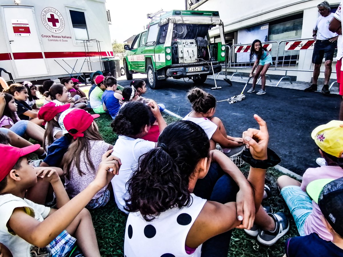 Prosegue il #RedCrossSummerCamp aperto a bambini ucraini e provenienti da famiglie vulnerabili. Oggi con <a href="/AIBPiemonte/">Corpo AIB Piemonte</a> per conoscere i rischi del territorio e l'attività antincendio. <a href="/ProCivPiemonte/">Protezione Civile Piemonte</a>
