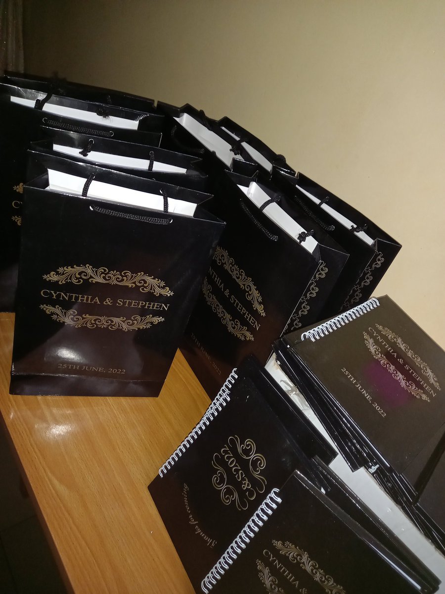 WrapLee's tweet photo. #LabourChallenge we cater for gift a souvenir for your event🎁🎁🎁, I will not labour in vain. God abeg oh!#LabourChallenge https://t.co/qH4sCNhyxR https://t.co/4NU8RIlhLq