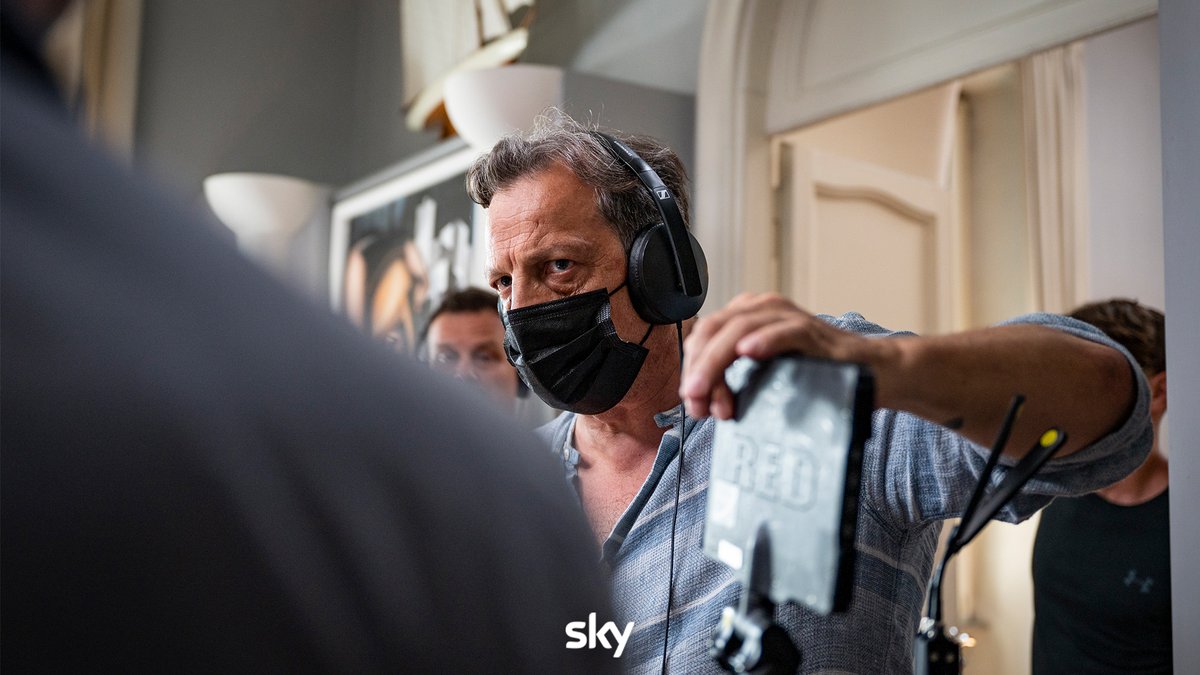 Drammi e liti familiari sono di casa.
 #ACasaTuttiBeneLaSerie la seconda stagione prossimamente su Sky.

@GabrieleMuccino 
#SkyOriginal #NuoviTitoliSky 
📷 Andrea Miconi