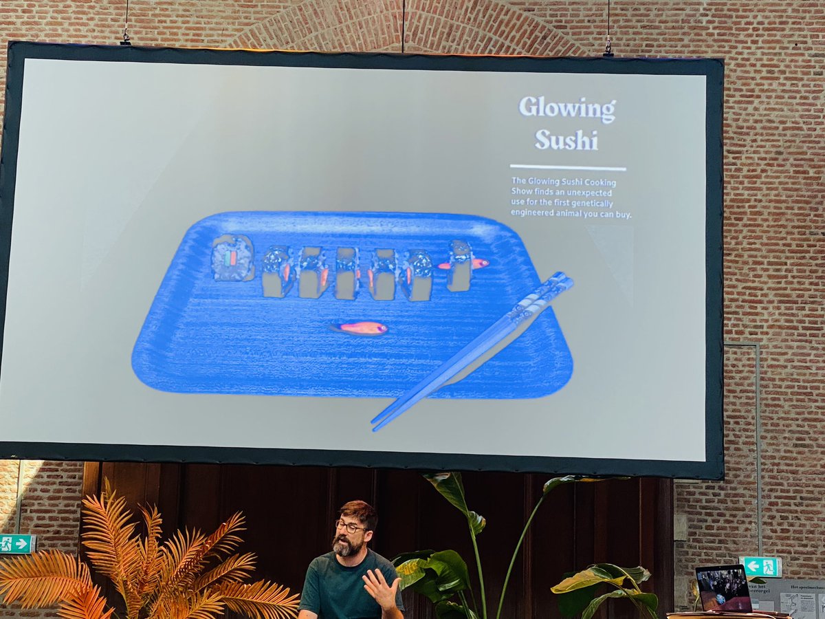 idomingues2's tweet photo. Wow! What a fantastic #sciart work by @infoeco presented now @ESOF_eu - the glowing #sushi is just an example @centgg #scicomm #ESOF2022 https://t.co/w5vmwoM0fa