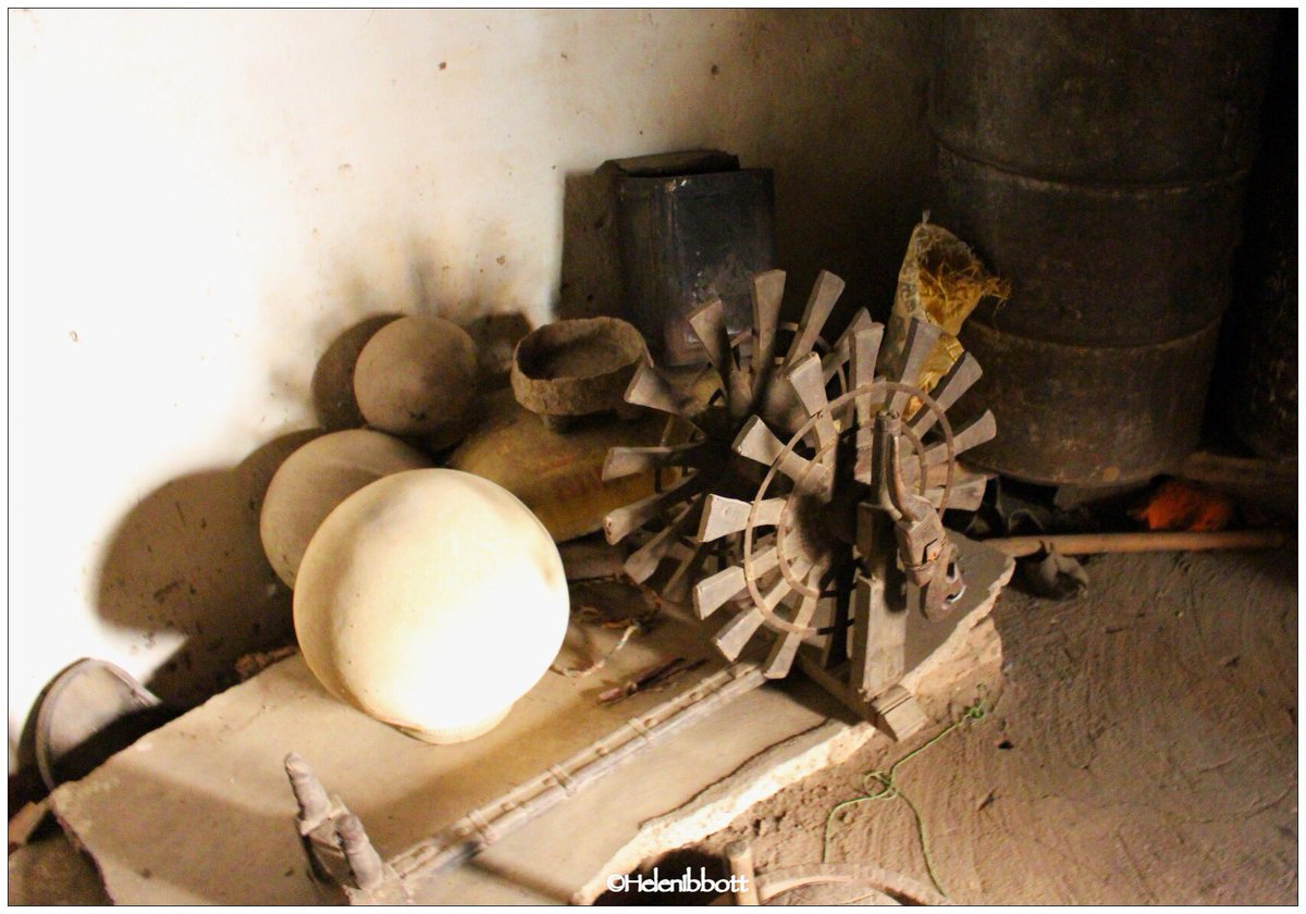 HelenIbbott's tweet photo. ๐ธ๐๐ผ๐ฎ๐ณ๐ณ
A visit to a Bishnoi village: a community that respects and lives in harmony with nature.
#Bishnoi #BishnoiCulture
#Rohet #Rajasthan
#IncredibleIndia https://t.co/xdIDnmnZvN