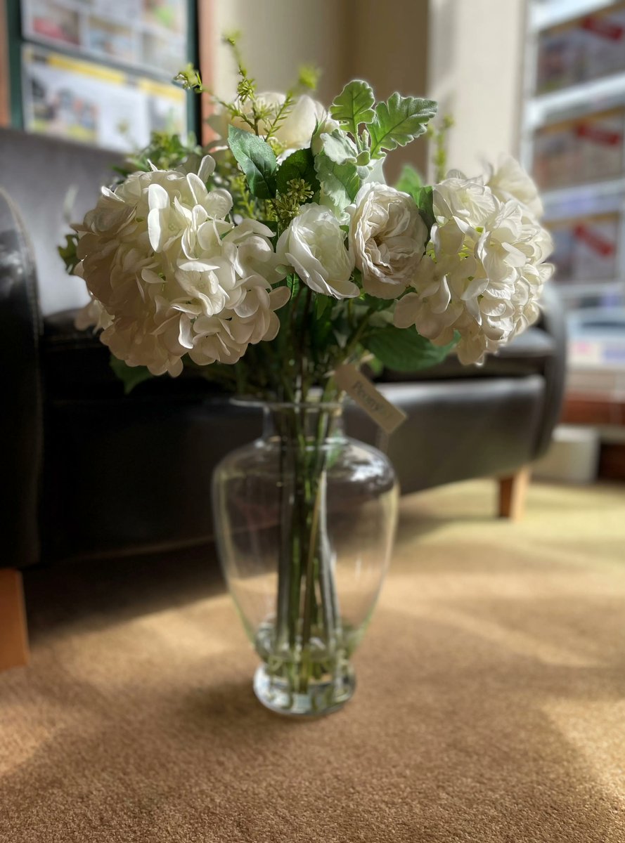DaviesWP's tweet photo. COMPETITION WINNER - thank you to all of you who liked and shared our post - we can now announce that the lucky winner is Becki Everitt! Congratulations Becki - we hope you love your prize! #Peony #estateagents #newportshropshire https://t.co/dK1fHQemWb