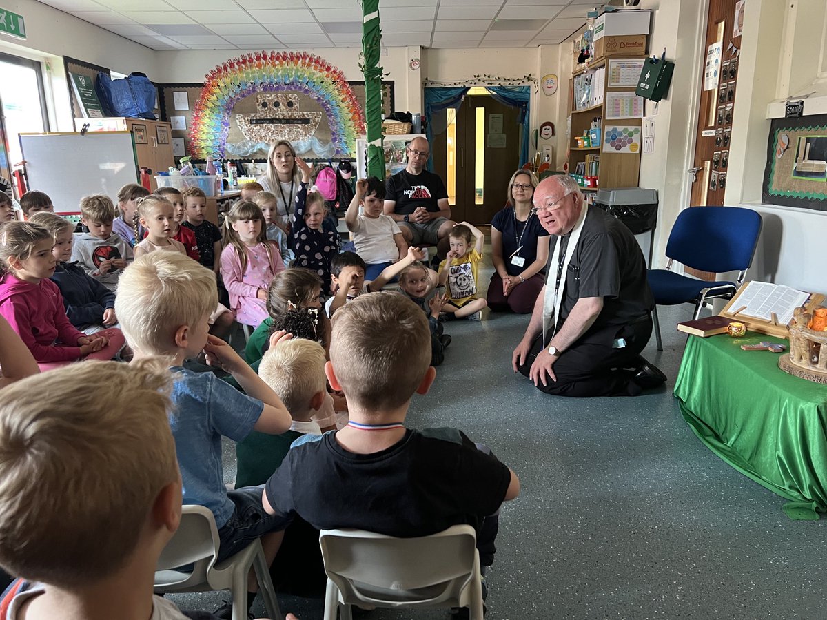 sjvblackpool's tweet photo. #SJVRAH #SJVRD #SJVRE We have had a lovely worship in Reception this morning with Fr Chris. Th children were all very respectful and reverent. Father was very proud of us. 🙏🏼✝️ https://t.co/EeZ3IEmxl8