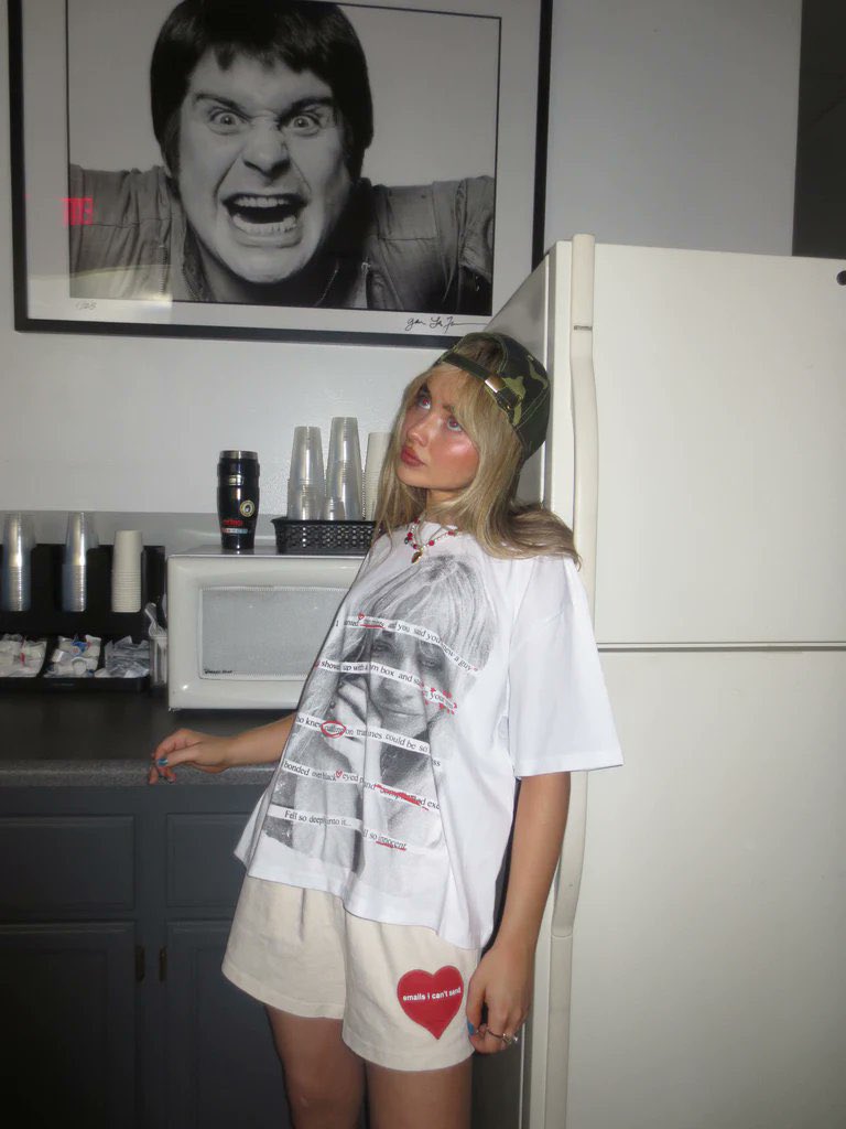 CarpenterPoland's tweet photo. Nowy merch Sabriny dla albumu „emails i can’t send”

link: https://t.co/kGhlEolFYZ https://t.co/GV0NW3h6Mc